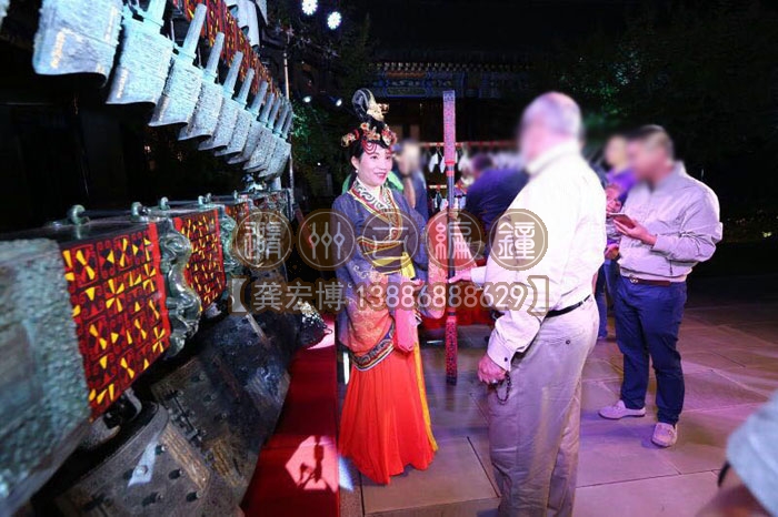 古編鐘應(yīng)邀走進(jìn)北京四合院參與外事活動(dòng) 古編鐘應(yīng)邀走進(jìn)北京四合院參與外事活動(dòng)